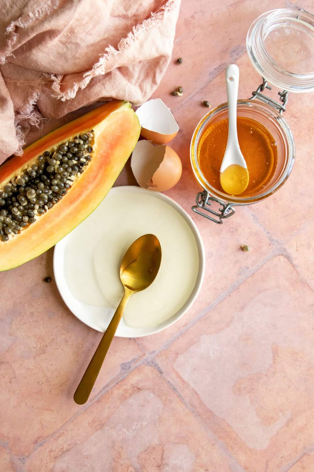 13 DIY Papaya Face Pack Recipes For Brighter, Glowing Pores and pores and skin