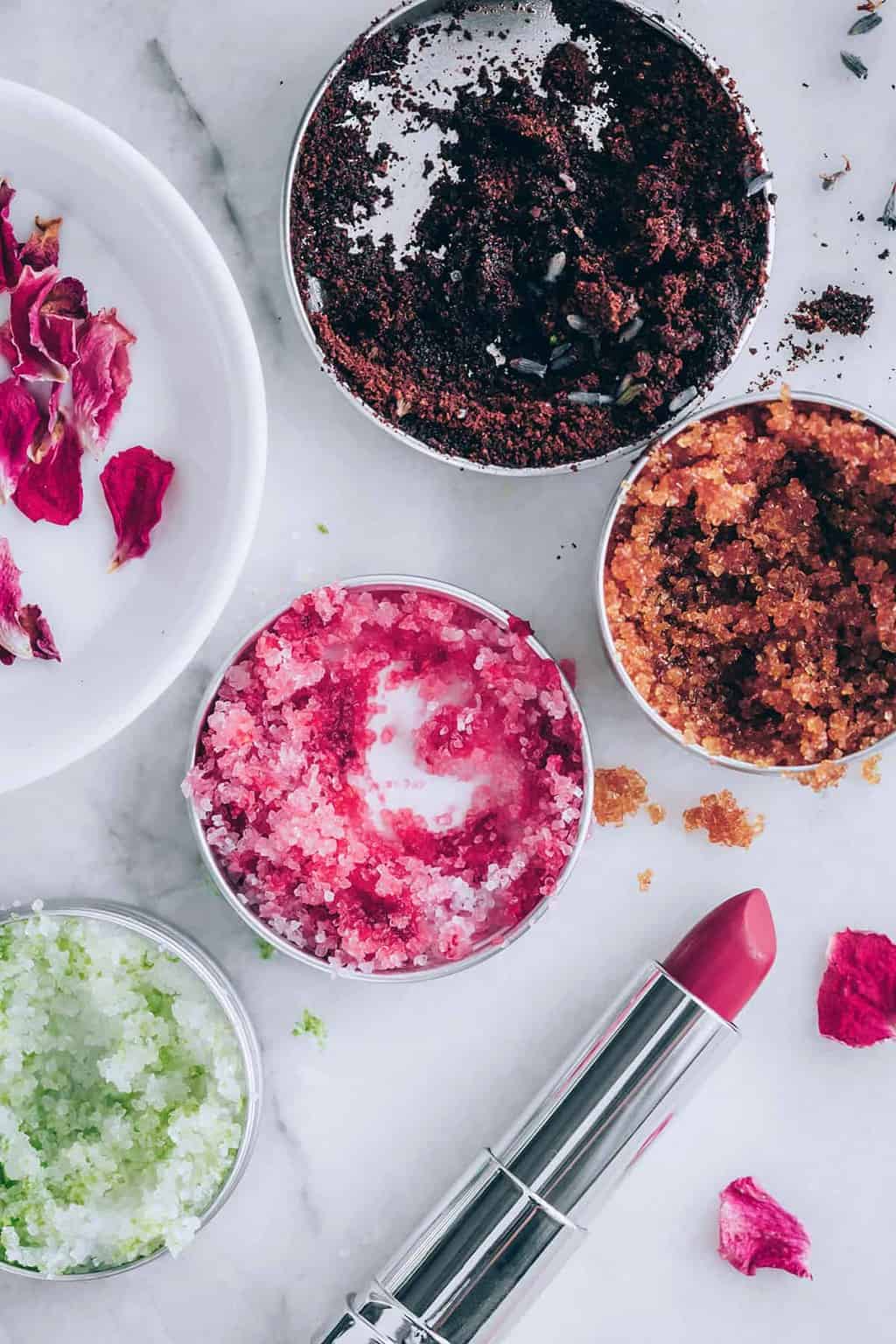 18 Handmade Lip Scrub Recipes for a Great-Clear Pout